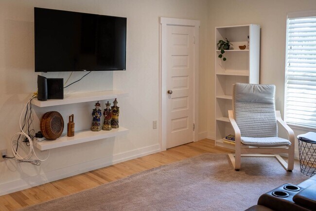 Photo - Enjoy the Downtown Coeur d Alene Lifestyle...