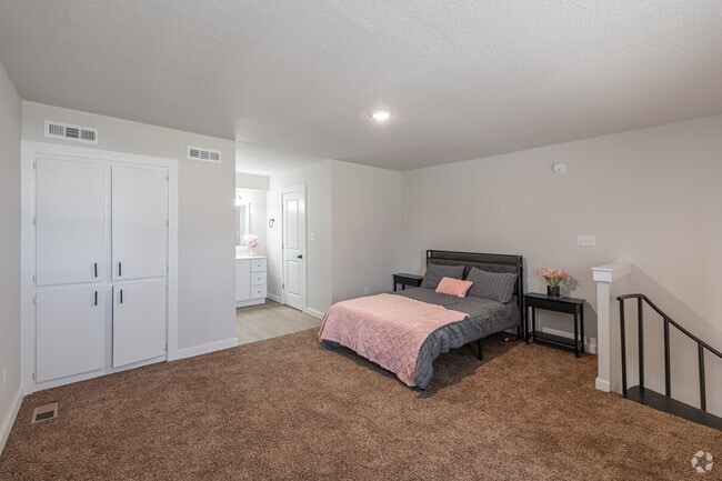 1BR, 1.5BA - 704 SF - Bedroom