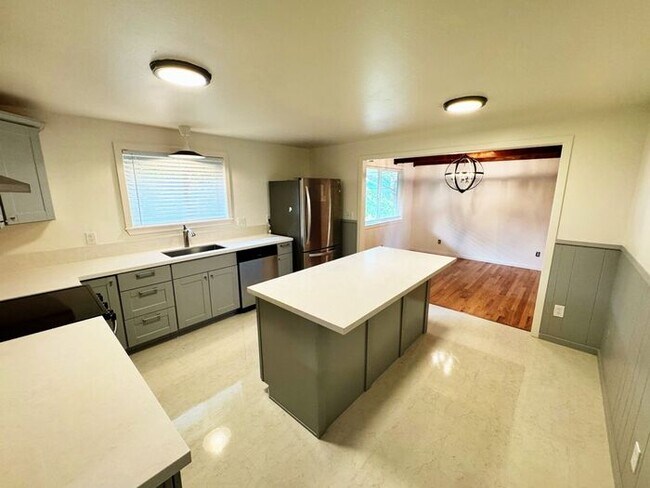 Photo - Gorgeous 5-Bed, 2-Bath Two Story Home in T...