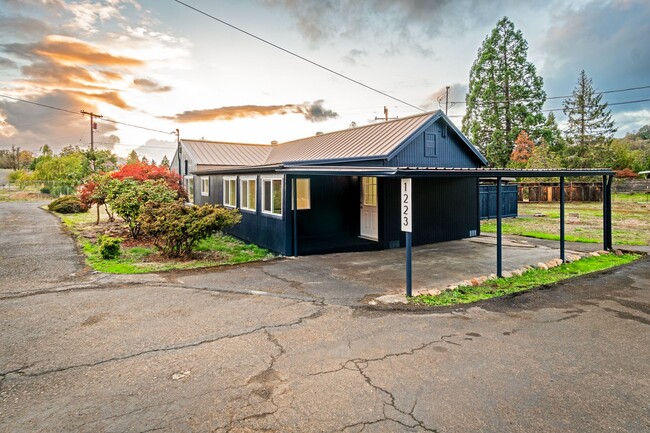 Photo - Fully Remodeled 3 Bedroom Home in Historic Oakland