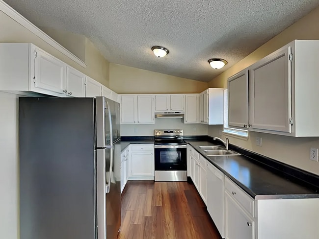 Photo - 2332 Fairplay St