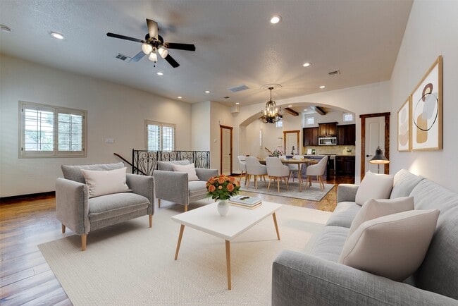 Photo - 1426 W 21st St