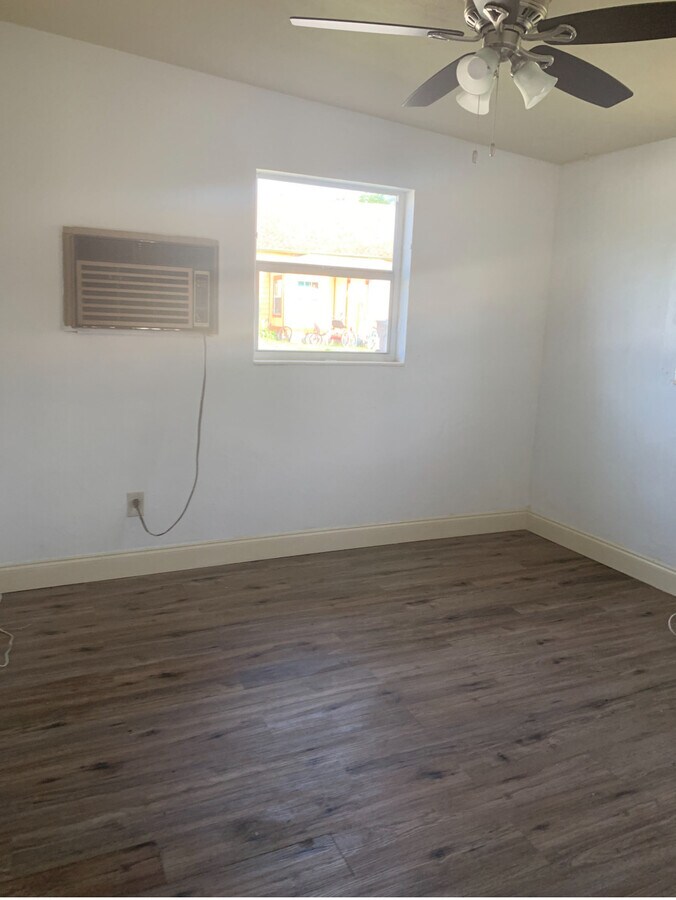 Photo - 3400 Sunset Dr W Casa