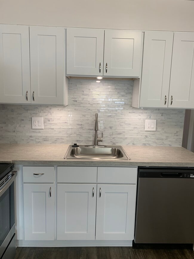 Photo - Whethersfield Apartments