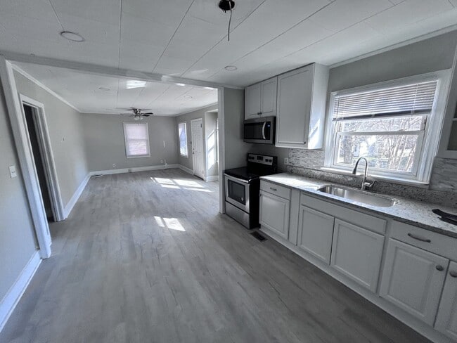 Photo - 1408 Poston Cir