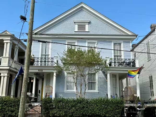 Building Photo - 1525 Melpomene St