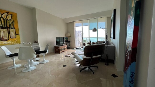 Photo - 2475 Brickell Ave