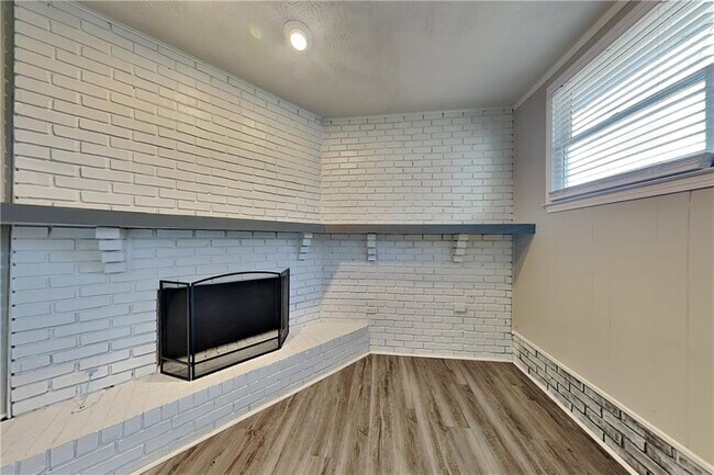 Photo - 100 John Christopher Dr