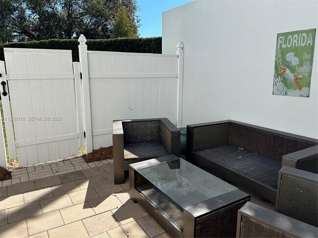 Photo - 5555 Ludlam Rd