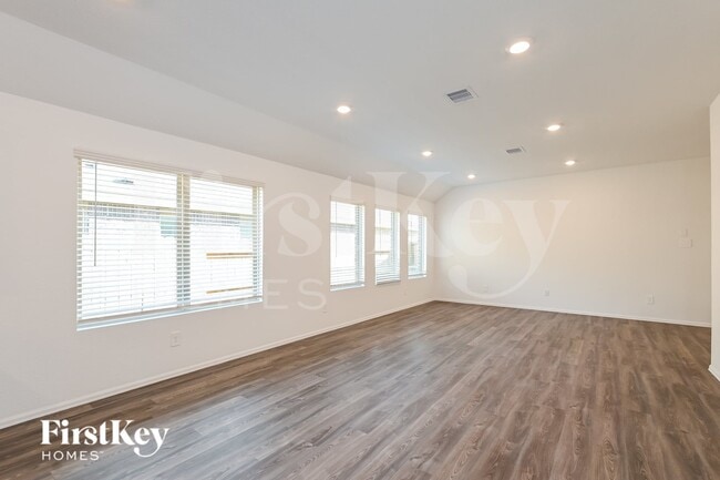 Photo - 18442 Summit Ranch Dr