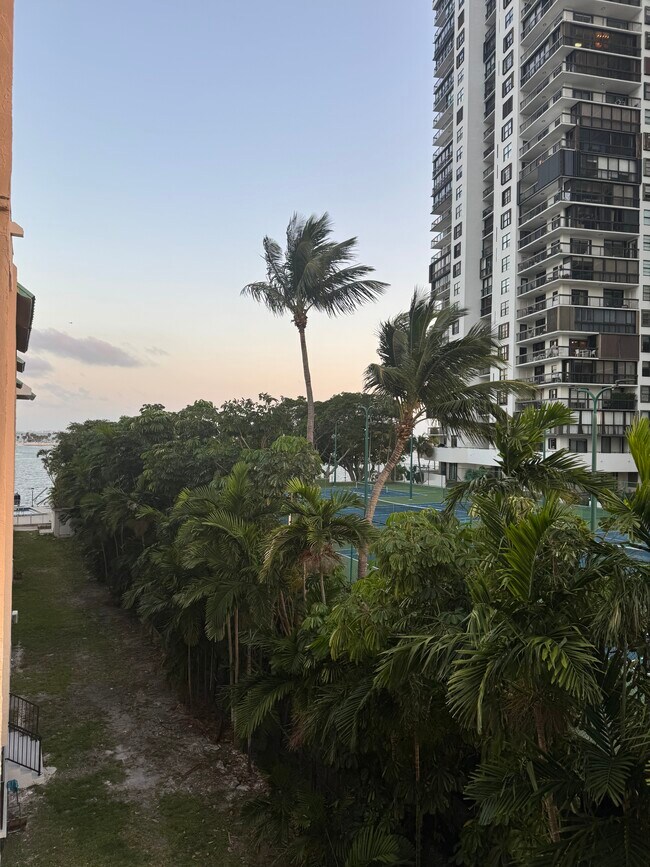 Photo - 2201 Brickell Ave Unit 68