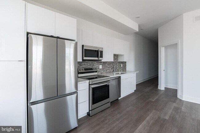 Photo - 813 N Broad St Unit 408