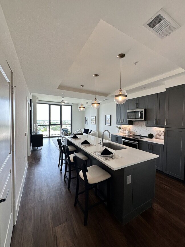 Building Photo - 3611 Congress Ave Unit 1514