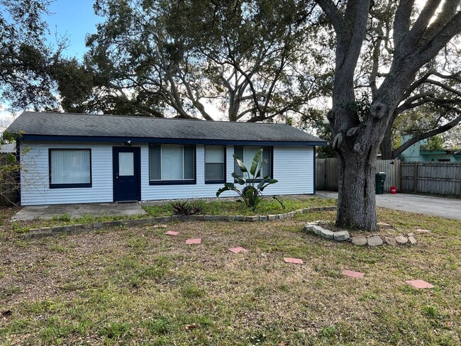 Building Photo - 2540 Elyria Ave