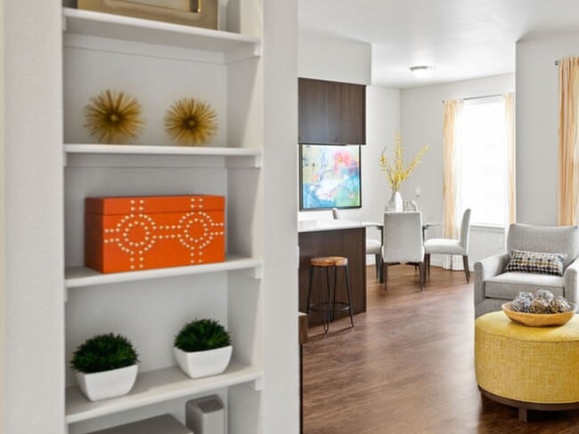 Built ins - Highland Crossing Rental
