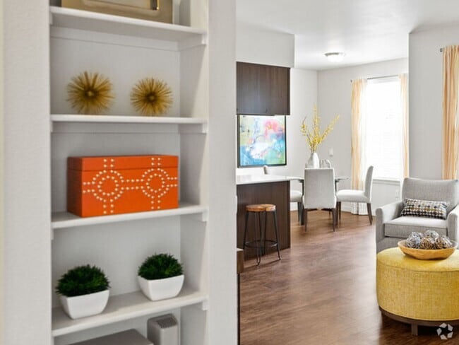 Built ins - Highland Crossing Rental