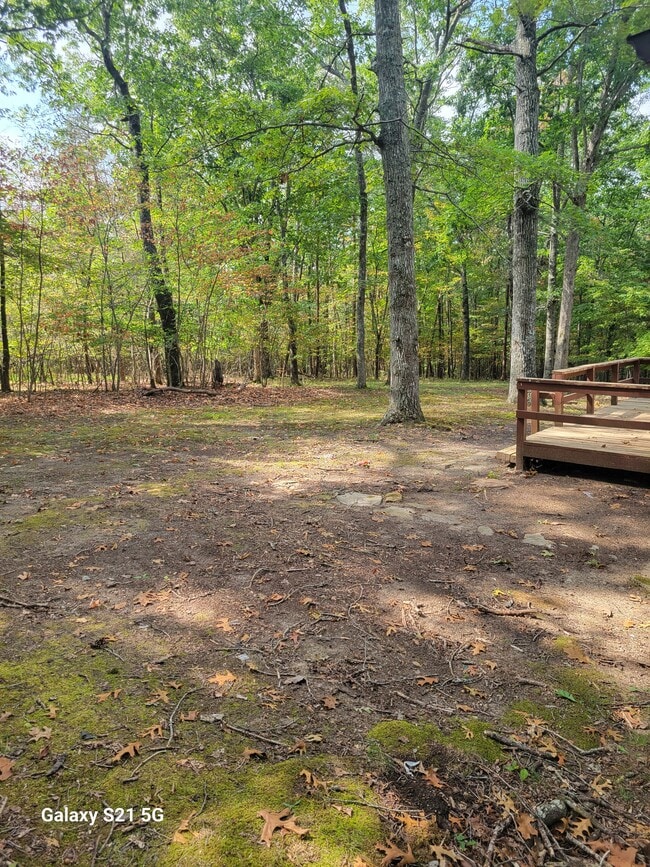214 Lakeshire Dr