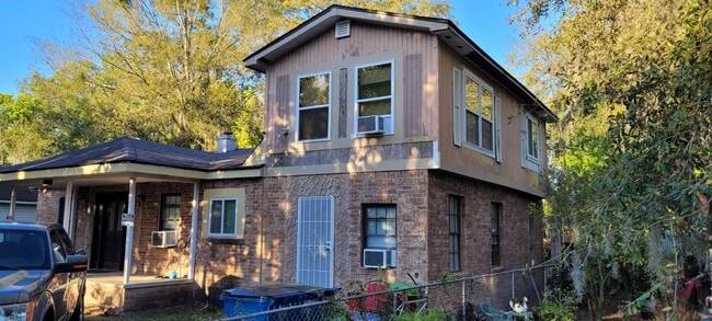 Photo - 2008 Tillman Ave Casa