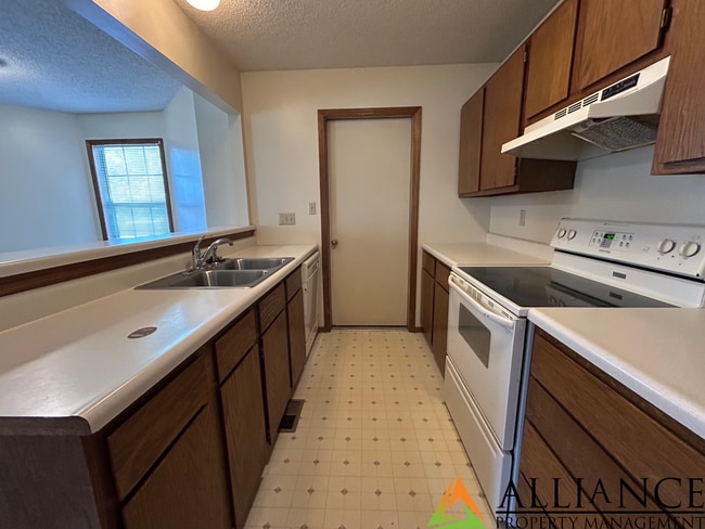 Photo - Willow Ln. 2313 - 15 Unit 2315
