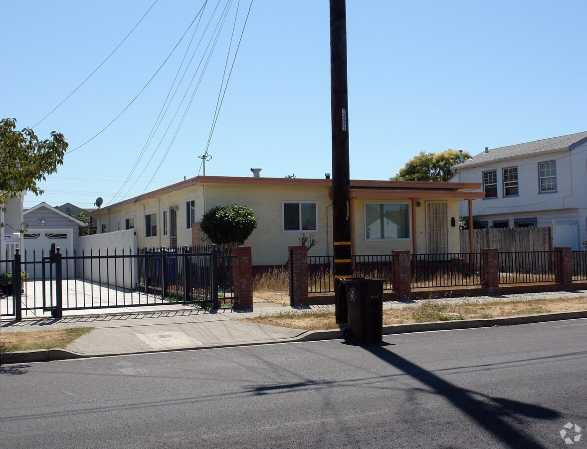 Photo - 2338 & 2340 Humphrey Ave