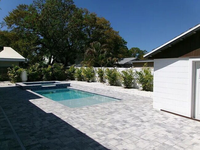Photo - Fully Furnished Tampa Retreat Near Bayshore Blvd