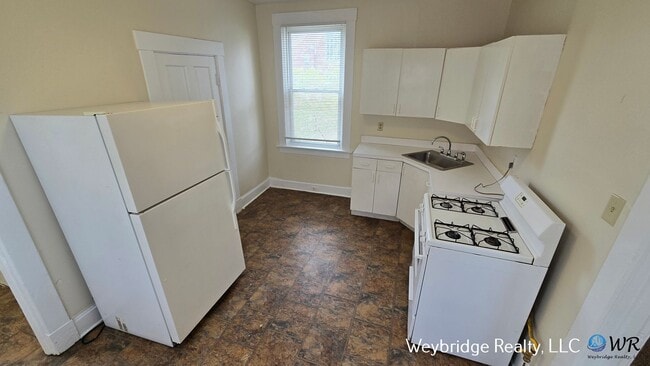 Photo - Bright & Spacious 3-Bedroom Home with Dining Room & Off-Street Parking -Mt. Healthy