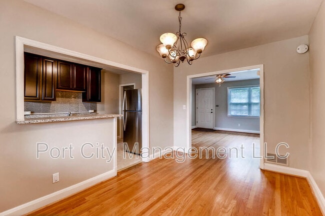 Photo - 8617 Oak Rd