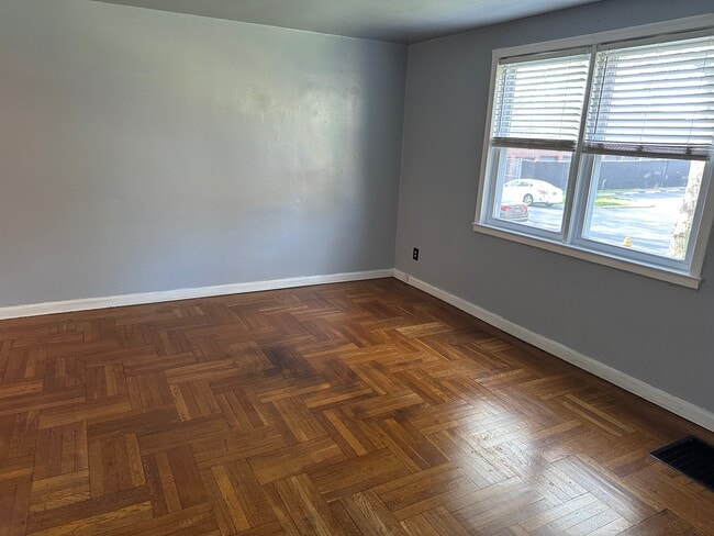 Photo - 3117 W 2nd St