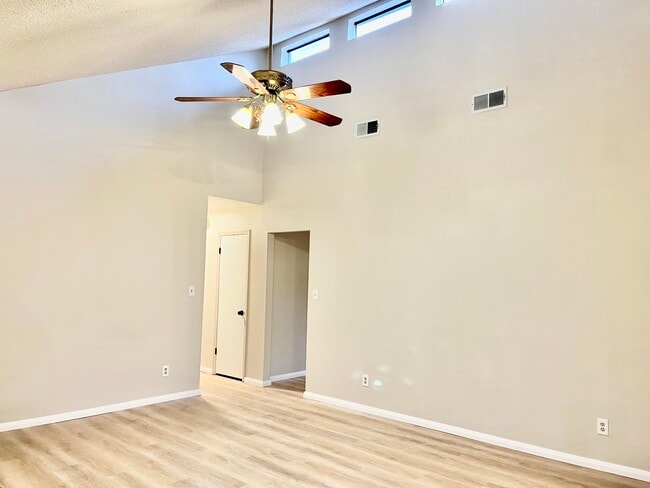 4420 Eastpointe Dr