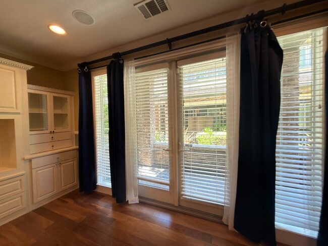 Photo - Modern 2BR/2BA Condo in Willow Glen Place Near Downtown San Jose. 2 Secured Parking Spots. Underg...