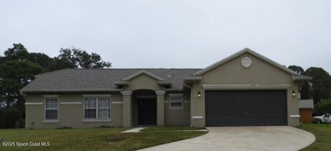 Building Photo - 394 Mott St SW