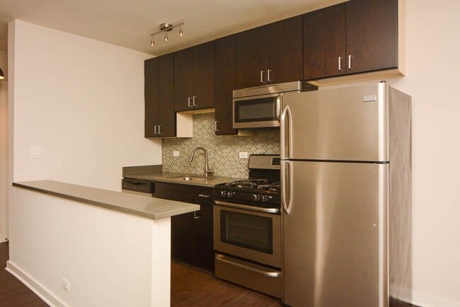Photo - 2410 N Kedzie Blvd Unidad J06W