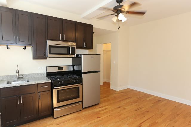 Photo - 4747 N Hermitage Ave Unit 1