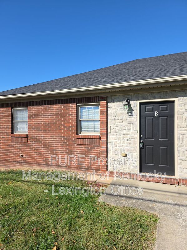 Photo - 1322 Lancaster Rd
