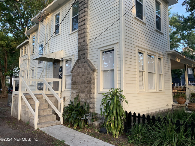 Photo - 1649 Stockton St House