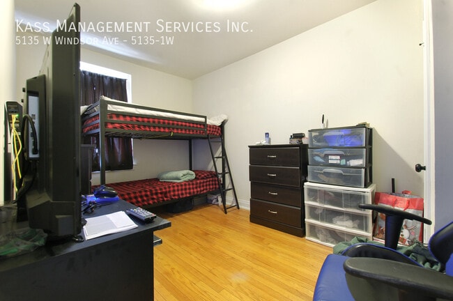 Photo - 5135 W Windsor Ave Unidad 5135-1W