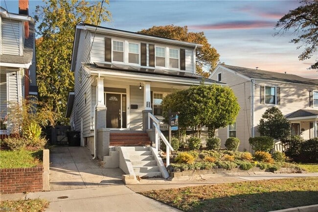 Building Photo - Classic 3 bedroom Home in the heart of Colonial Place