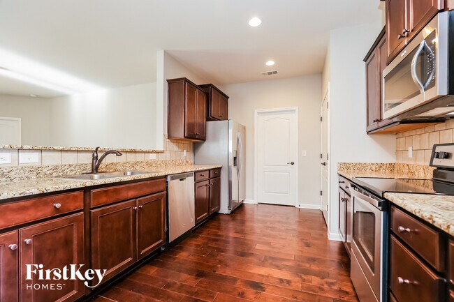 Photo - 831 Mesa Verde Pl