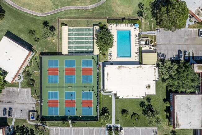 Photo - 53 Woodland Dr Unidad 105