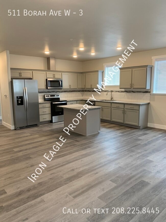 Building Photo - 511 Borah Ave W Unit 3