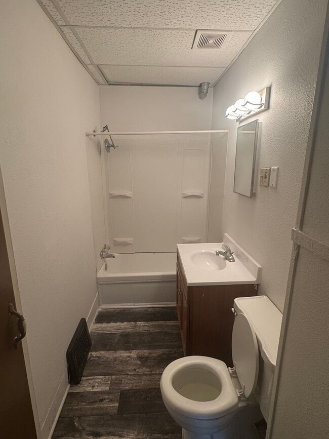 Photo - Bluff Street 708-710 Unit 708-710-708