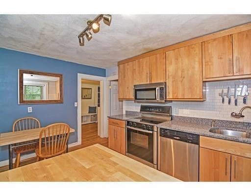 Photo - 28 Ransom Rd Unit 12A