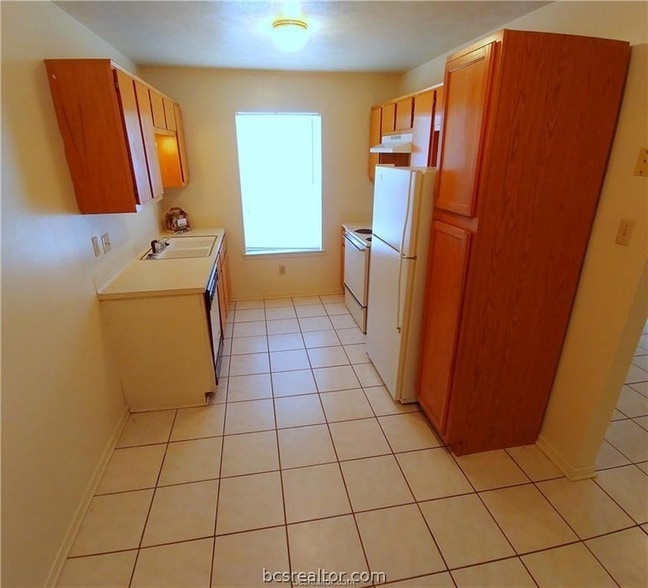 701 San Saba Dr
