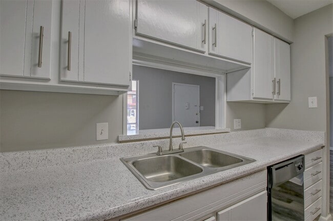 Breckenridge Apartments