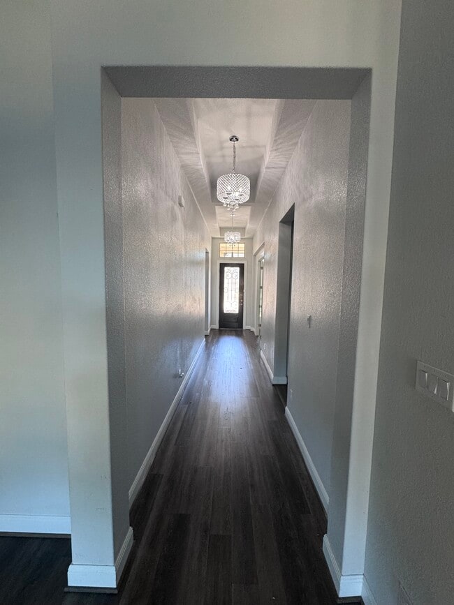 Photo - 513 Lambert Cv