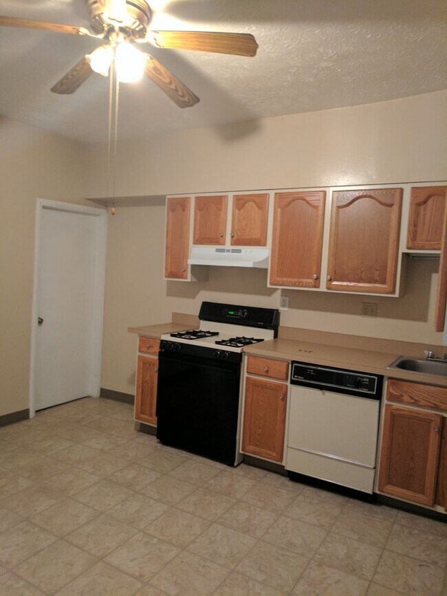 Photo - Mt Washington 2 Bedroom Duplex Unit 6