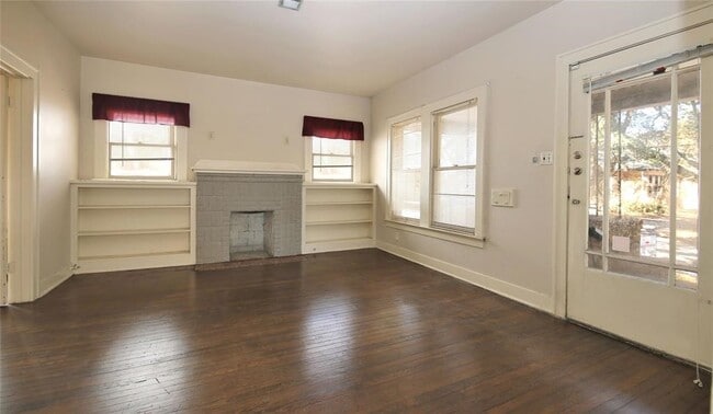 Photo - 1210 La Rue St