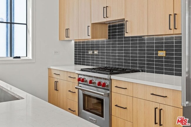 Photo - 14535 Killion St