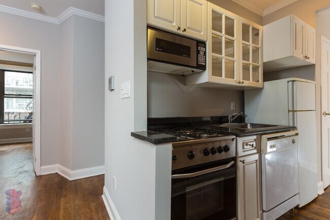 Photo - 432 E 13th St Unidad 38