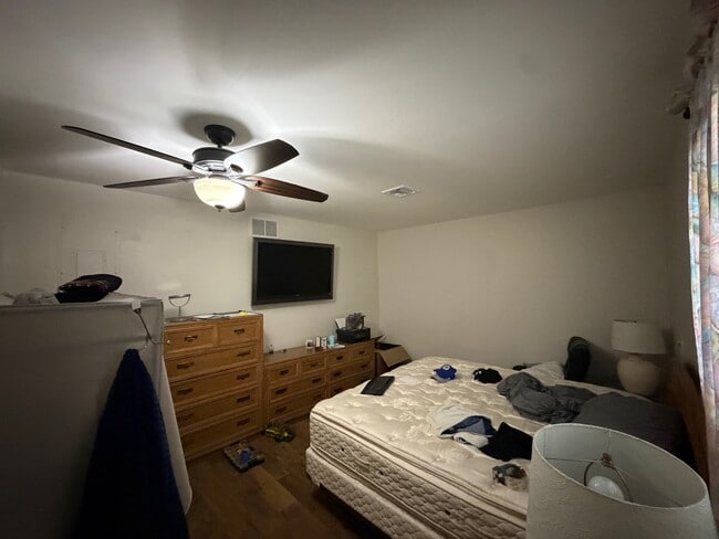 Photo - 4868 NW 27th St